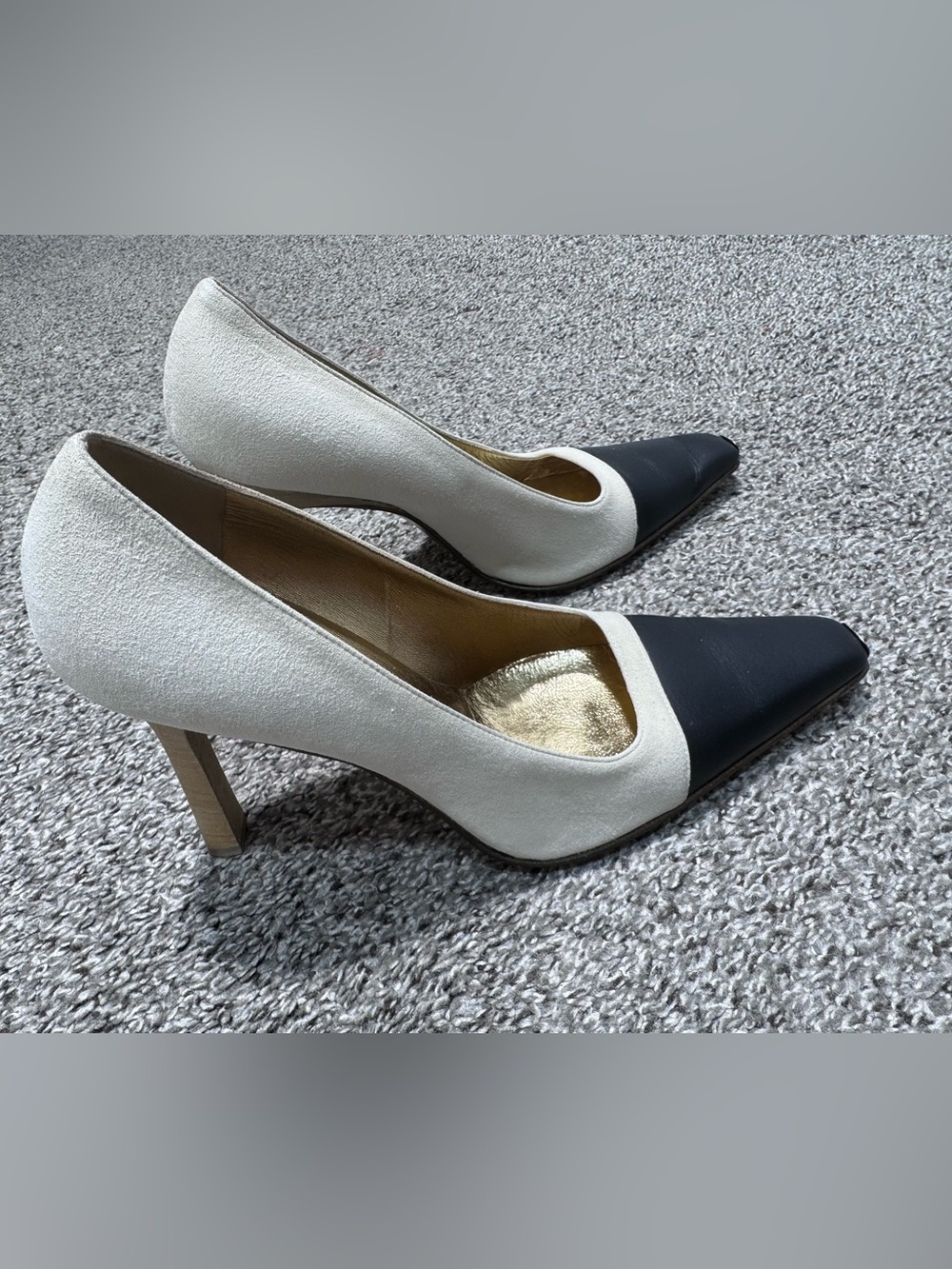 Gucci Women’s Leather Cap Toe Pumps Cream Black Gold Made in Italy Sz 8.5B - Picture 3 of 15